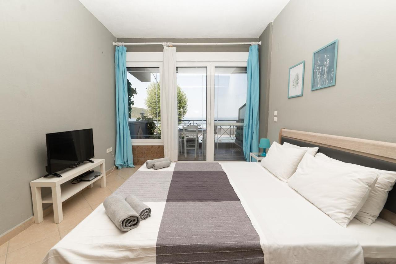 Glykanisos Mini Suites Néa Péramos Buitenkant foto