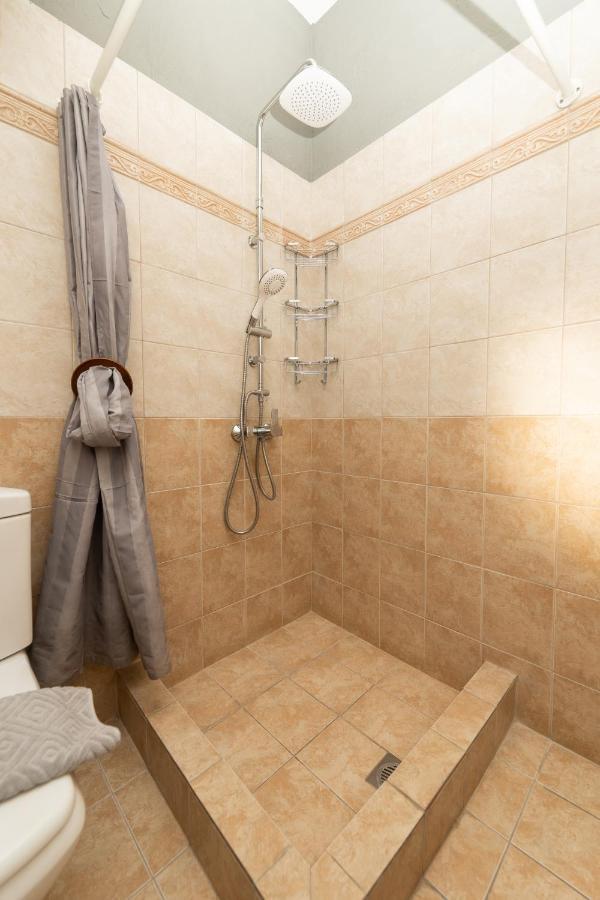 Glykanisos Mini Suites Néa Péramos Buitenkant foto